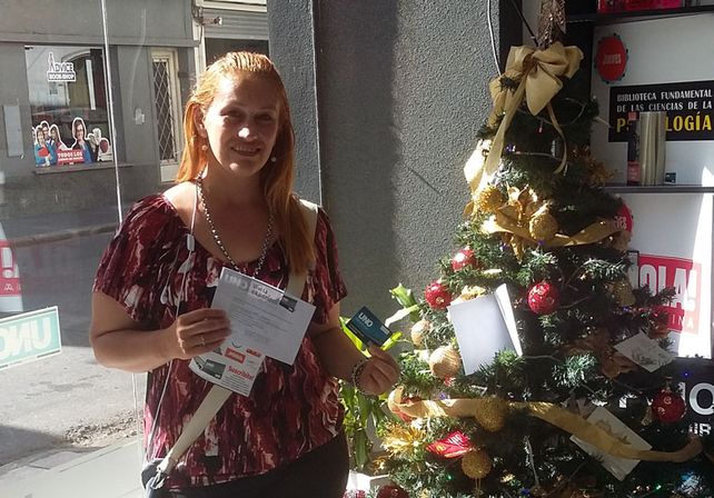Diario UNO entregó vouchers navideños a suscriptores de la tarjeta de Beneficios