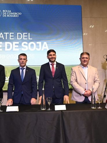 Obras y retenciones: los reclamos que se escucharon en el remate del primer lote de soja