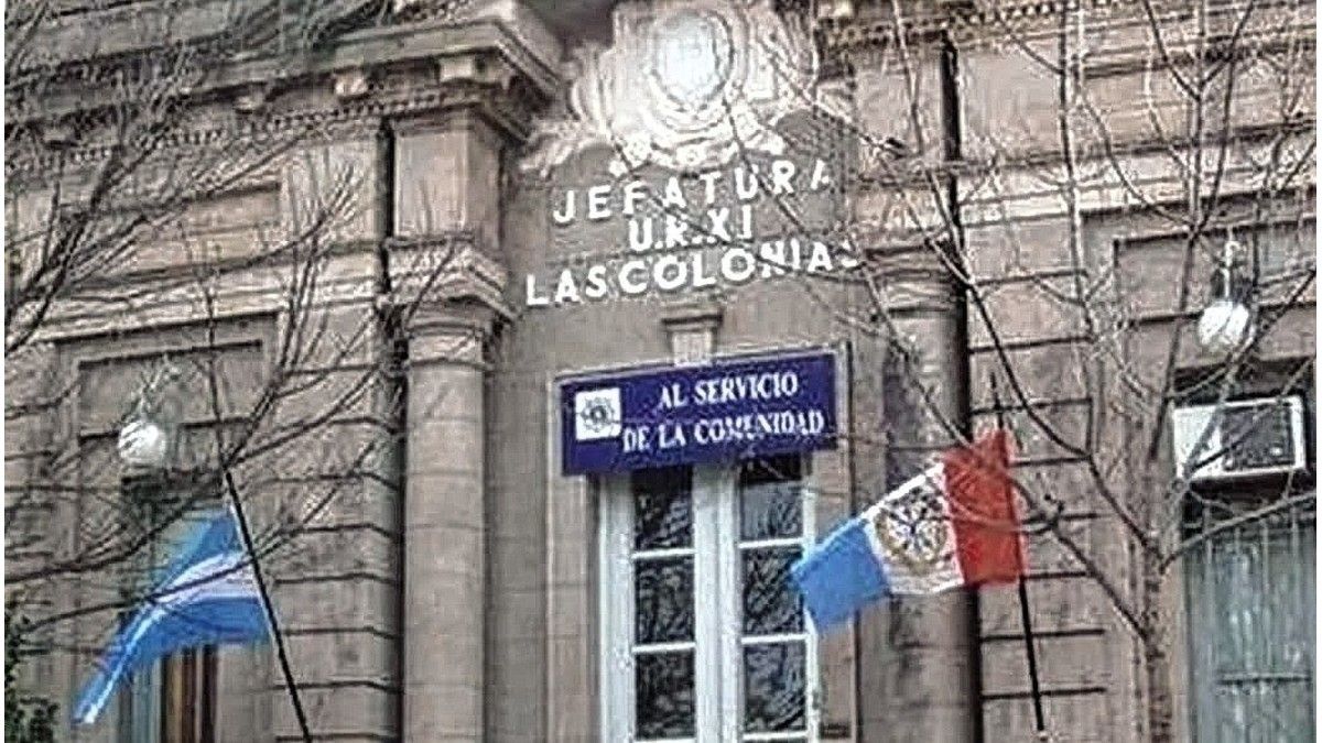 Escándalo en la Jefatura de Esperanza: mujer policía se filmó teniendo  relaciones sexuales con un preso