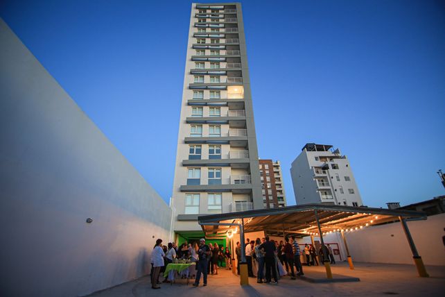 El edificio está en el centro de la vecina Santa Fe.&nbsp;
