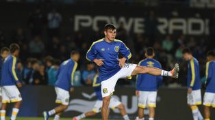 Almada se despidió de sus compañeros canallas tras la práctica en Arroyo Seco.&nbsp;