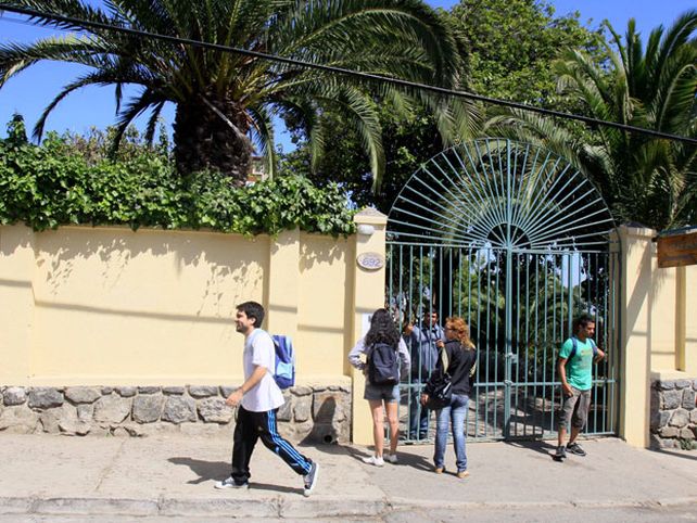 Casa-museo de Pablo Neruda está cerrada por una puja salarial