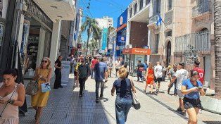 Compras navideñas en Peatonal San Martín.