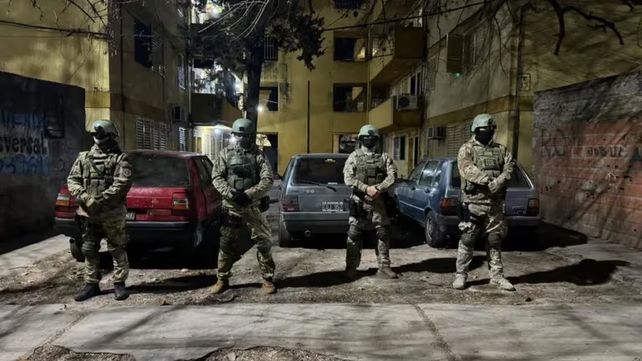 Los integrantes del Clan Tripi fueron cayendo en varios allanamientos en los Fonavi del Parque Oeste. A Leonel Tripi lo mataron en uno de los monoblock