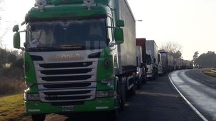 Falta combustible: camioneros anunciaron que faltarán insumos de necesidad
