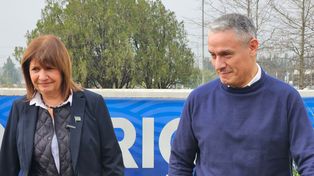 La candidata a presidente, Patricia Bullrich; junto a José Negro Núñez, candidato a diputado