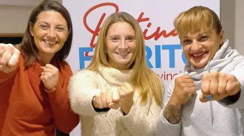La diputada provincial, Betina Florito, presentó a quién será su precandidata a concejala de la flamante ciudad de Sauce Viejo por el espacio Somos Vida Santa Fe, Andrea Cueto La diputada provincial, Betina Florito, presentó a quién será su precandidata a concejala de la flamante ciudad de Sauce Viejo por el espacio Somos Vida Santa Fe, Andrea Cueto