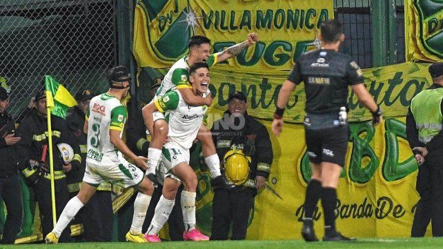 El santafesino Uvita Fernández le dio la victoria a Defensa y Justicia sobre Boca en Florencio Varela.