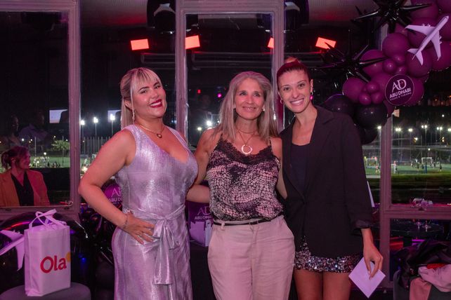 Rocío Ibarra, Carolina Cabrera y Juliana Pratolongo  