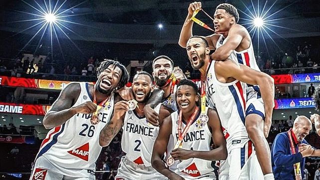 Francia da la lista para los Juegos Olímpicos con cinco NBA