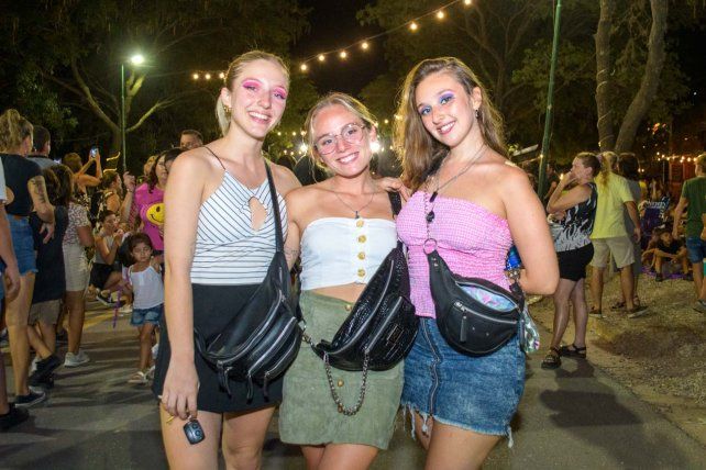 Camila Bellingeri, Florencia Balivasevich y Cande López