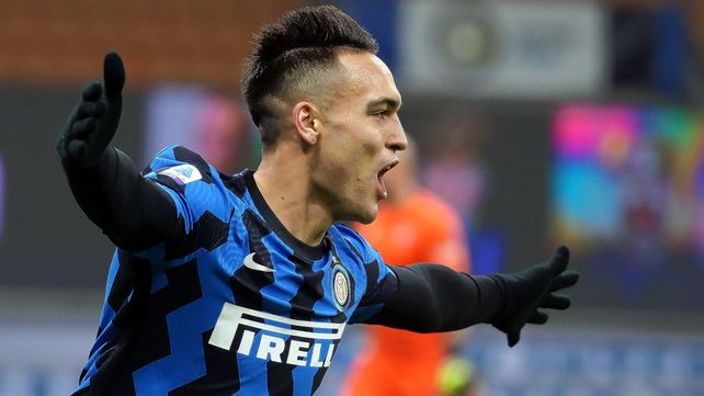 Inter, con gol de Lautaro Martínez, es líder en Italia