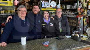 Es un rubro muy gestual: el arte de interpretar el coso del cosito y sobrevivir a la crisis en la ferretería familiar