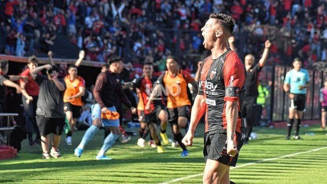Colón cambió la actitud, jugó un gran partido y le ganó con autoridad a Estudiantes (BA)