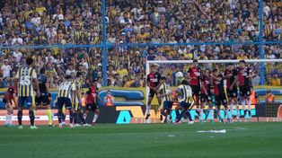 Ignacio Malcorra, con su golazo de tiro libre, dejo en off side al astrólogo Juan Cruz Sirius, que había pronosticado que iba a ser empate o triunfo de Newells.&nbsp;