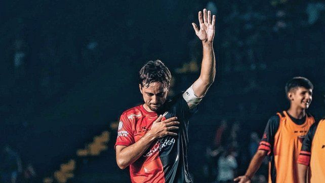 Christian Bernardi, la despedida de un ídolo de Colón en el Brigadier López