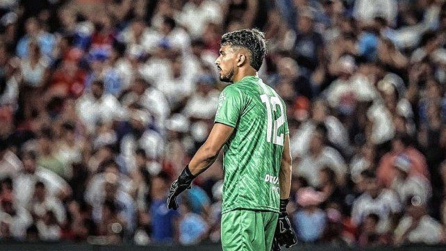 Unión se queda sin arqueros y en Uruguay aparece un primer candidato