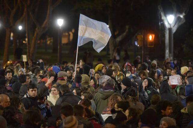 En Pellegrini y Buenos Aires hubo cacerolas