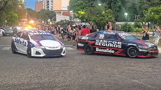 Los autos del Turismo Nacional se mostraron en el Parque Urquiza.