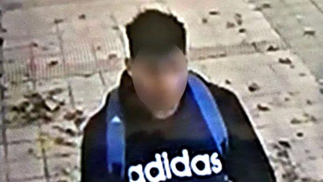 El imputado fue captado por cámaras de seguridad en Tunuyán.