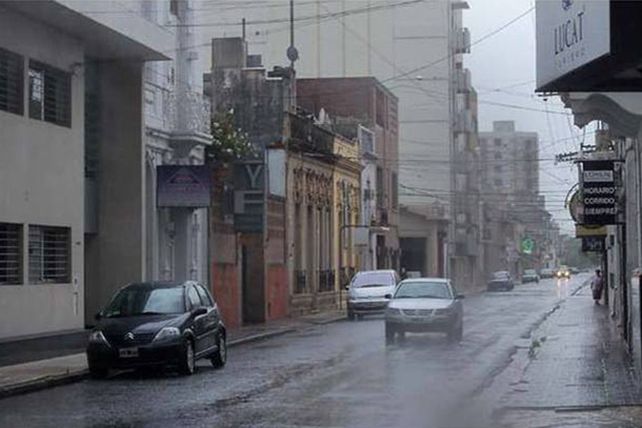 La tormenta generó cortes de energía en varios barrios de la ciudad