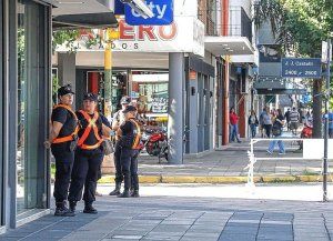 Por las fiestas, refuerzan la seguridad en las principales arterias comerciales de la ciudad de Santa Fe
