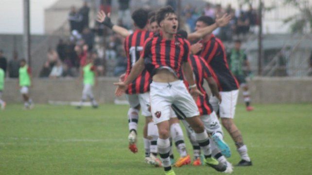 Patronato es el bicampeón de la copa de la liga paranaense.