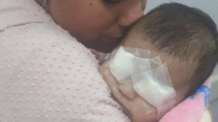 Maia Valle Onna, la beba de tres meses oriunda de Santa Elena, fue operada con éxito de cataratas congénitas bilaterales tras una generosa donación anónima