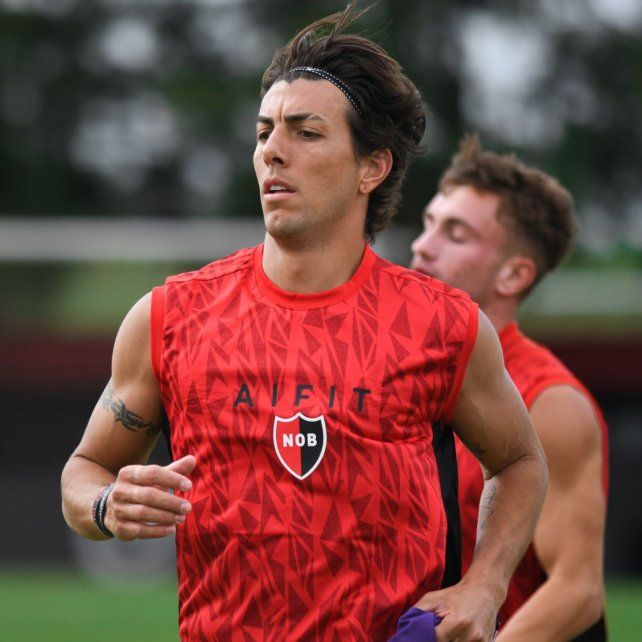 En el pasado hicieron jugar a Hoyos como único delantero