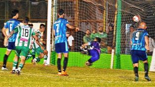 Juventud Unida perdió en Sunchales y quedó al borde del descenso, al igual que Atlético Paraná.