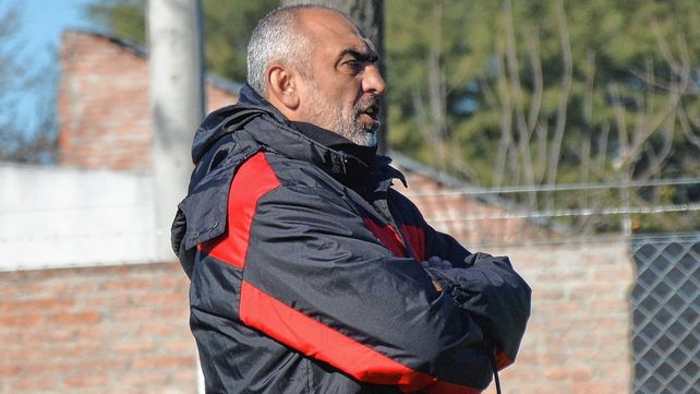 El DT de Patronato con la cabeza puesta en Boca.