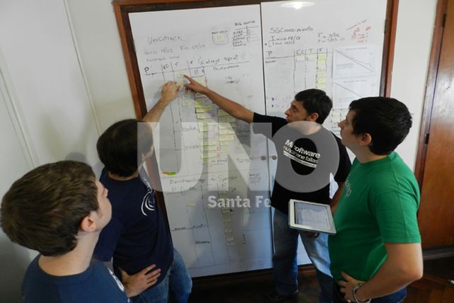 Una empresa santafesina se dedica a exportar redes sociales