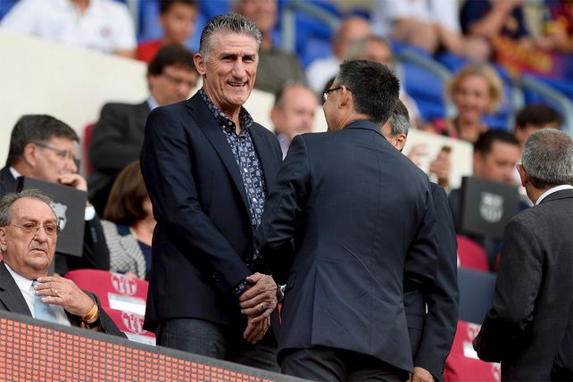 Bauza fue a ver a Messi, que hizo dos golazos en un amistoso de Barcelona