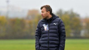 Un técnico filmó a sus jugadoras en el vestuario y ya no podrá volver a dirigir