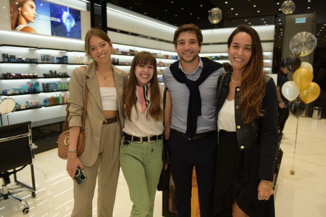 Lola Juleriaque,,Mariana Blando, Franco Busnelli y Samanta Juleriaque