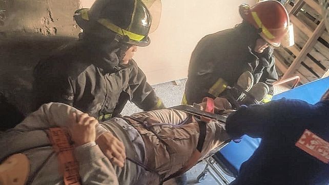 Un obrero cayó del 3° piso de un edificio en bulevar Pellegrini y Urquiza