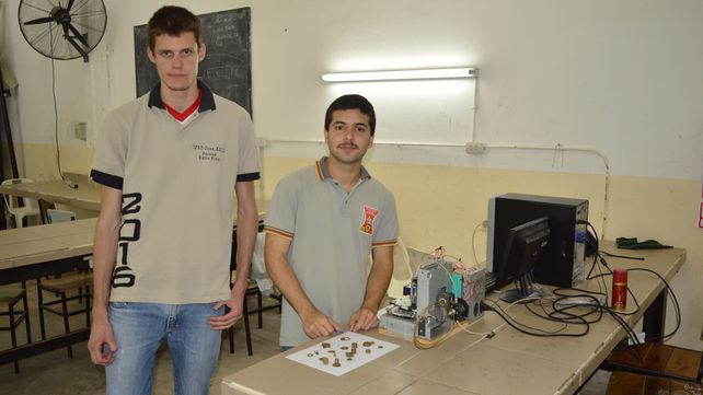 Alumnos hicieron una impresora  3D con materiales reciclados