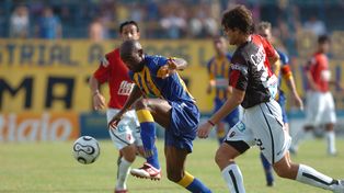 Paulo Wanchope fue uno de los goleadores de Central ante Colón en 2006.