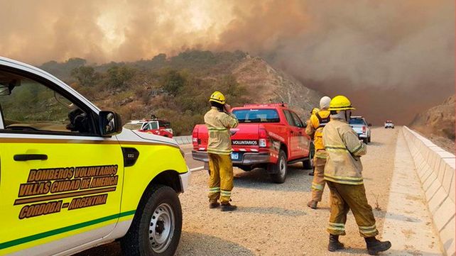 El peor incendio de la década que sufren las sierras de Córdoba