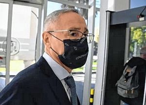 Fiscales piden que Sain no pueda salir del país y que se lo embargue por 200 mil dólares