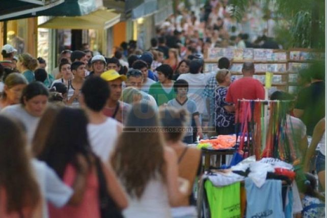 La soledad se volvió uno de los males de Paraná en esta época