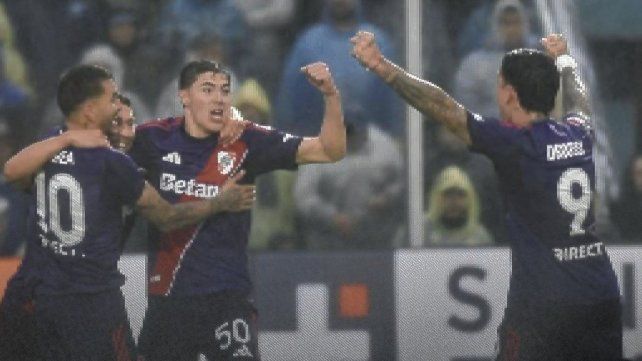River gana en Tucumán.