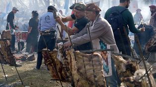 El concurso de asado a la estaca fue la gran estrella de la fiesta popular por el Día de la Bandera.&nbsp;