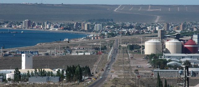 Planta de Aluar en Puerto Madryn: sus directivos están imputados por no alertar sobre riesgos.