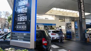 YPF bajará el precio de los combustibles desde el 1º de Mayo: de cuánto es la reducción