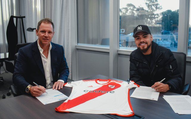 Paulo Díaz firmó su nuevo contrato con River.