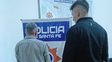 insolito caso: fue a denunciar a su pareja por violencia de genero y el aparecio en la comisaria para atacarla
