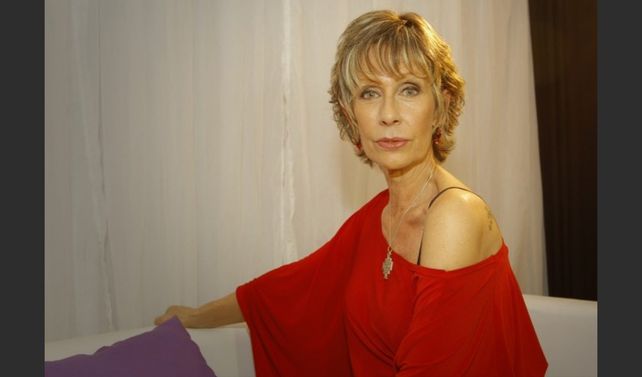 María Valenzuela se internó por decisión propia tras una crisis.