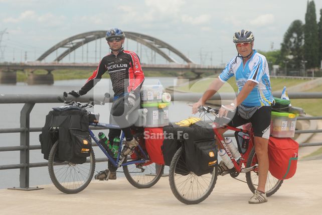 De Rosario a Uruguay en bicicleta