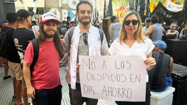 La cadena de farmacias Dr Ahorro se declaró en cesación de pagos. Cerró 11 locales y despidió a más de 100 trabajadores